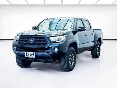 Red 2017 Toyota Tacoma for sale in Bellflower, CA
