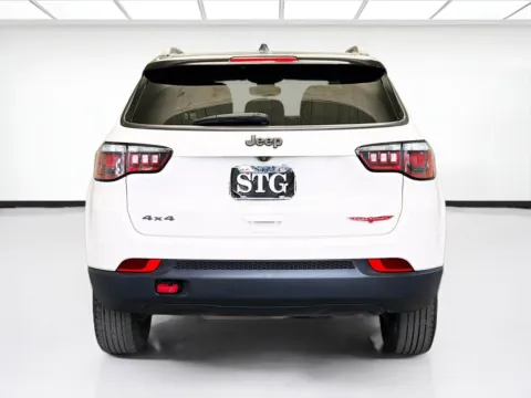 More photos of 2020 Jeep Compass Trailhawk at KarGenie, CA