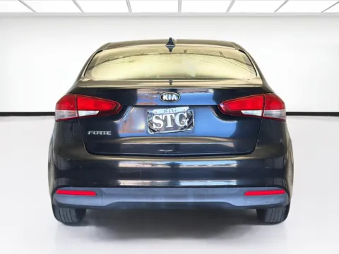 More photos of 2017 Kia Forte LX at KarGenie, CA