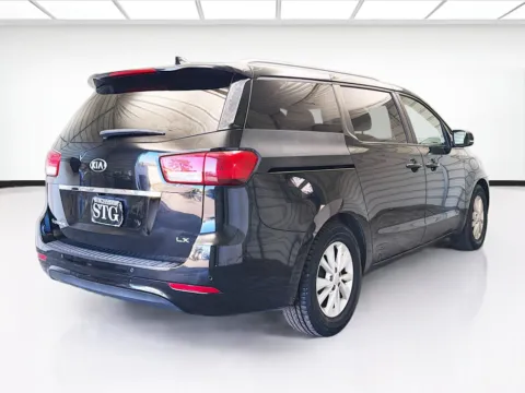 More photos of 2016 Kia Sedona LX at KarGenie, CA