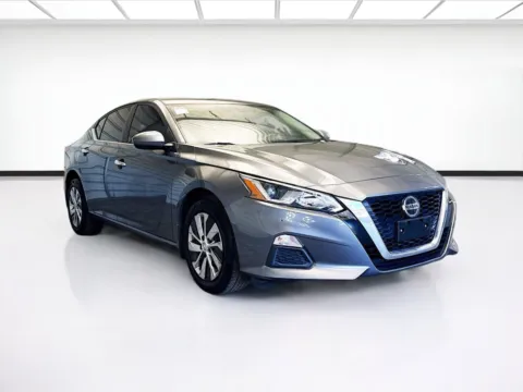 Another view of 2019 Nissan Altima 2.5 S for sale in Montclair, CA at KarGenie