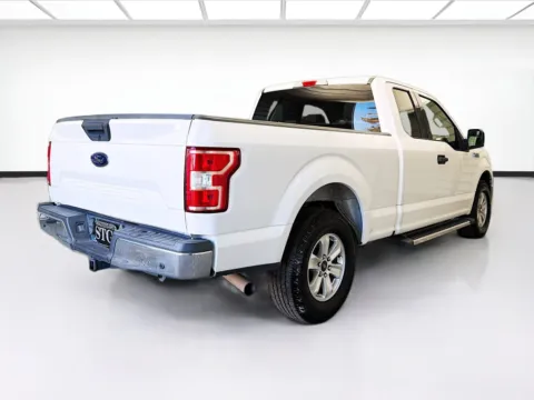 More photos of 2018 Ford F-150 XLT at KarGenie, CA