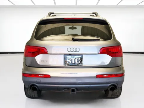 More photos of 2013 Audi Q7 3.0T Premium quattro at KarGenie, CA