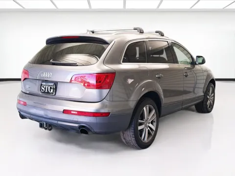 More photos of 2013 Audi Q7 3.0T Premium quattro at KarGenie, CA