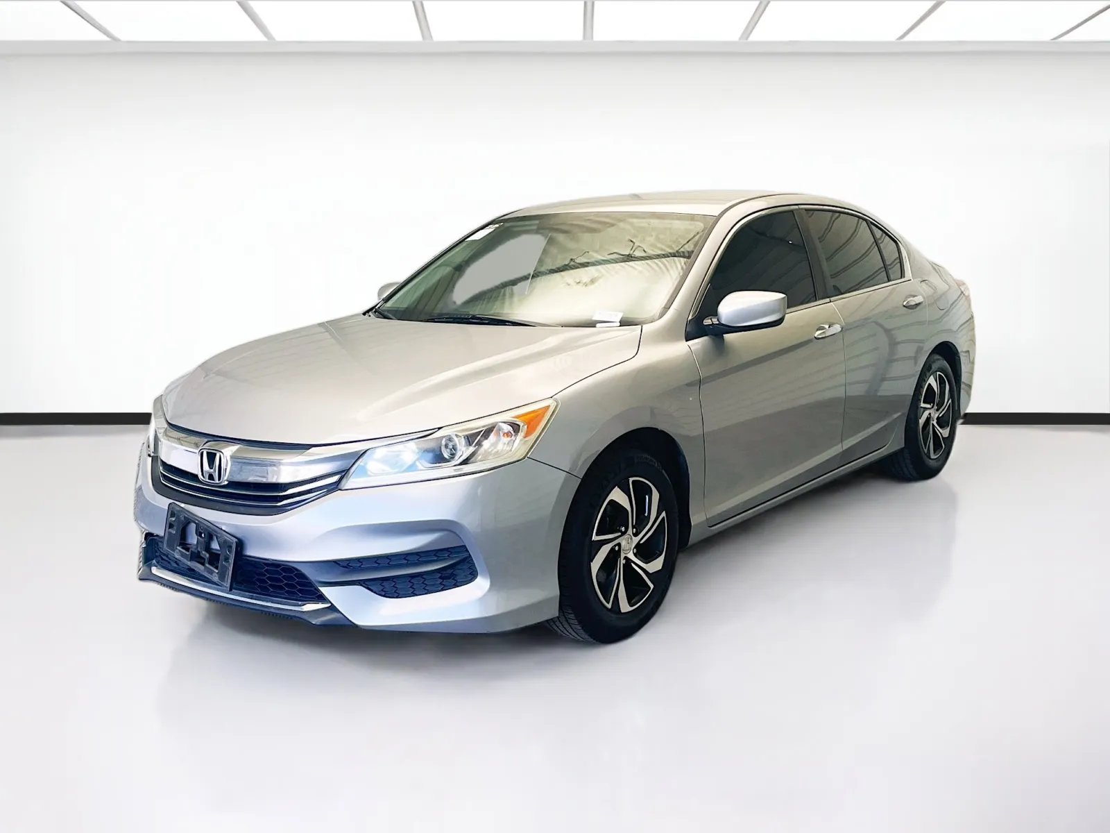 2016 Honda Accord LX's photo