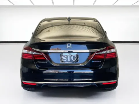 More photos of 2017 Honda Accord Hybrid EX-L at KarGenie, CA