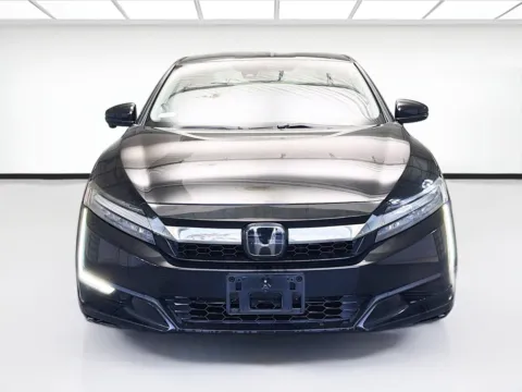 Photos of 2018 Honda Clarity Plug-In Hybrid Touring for sale in Montclair, CA at KarGenie