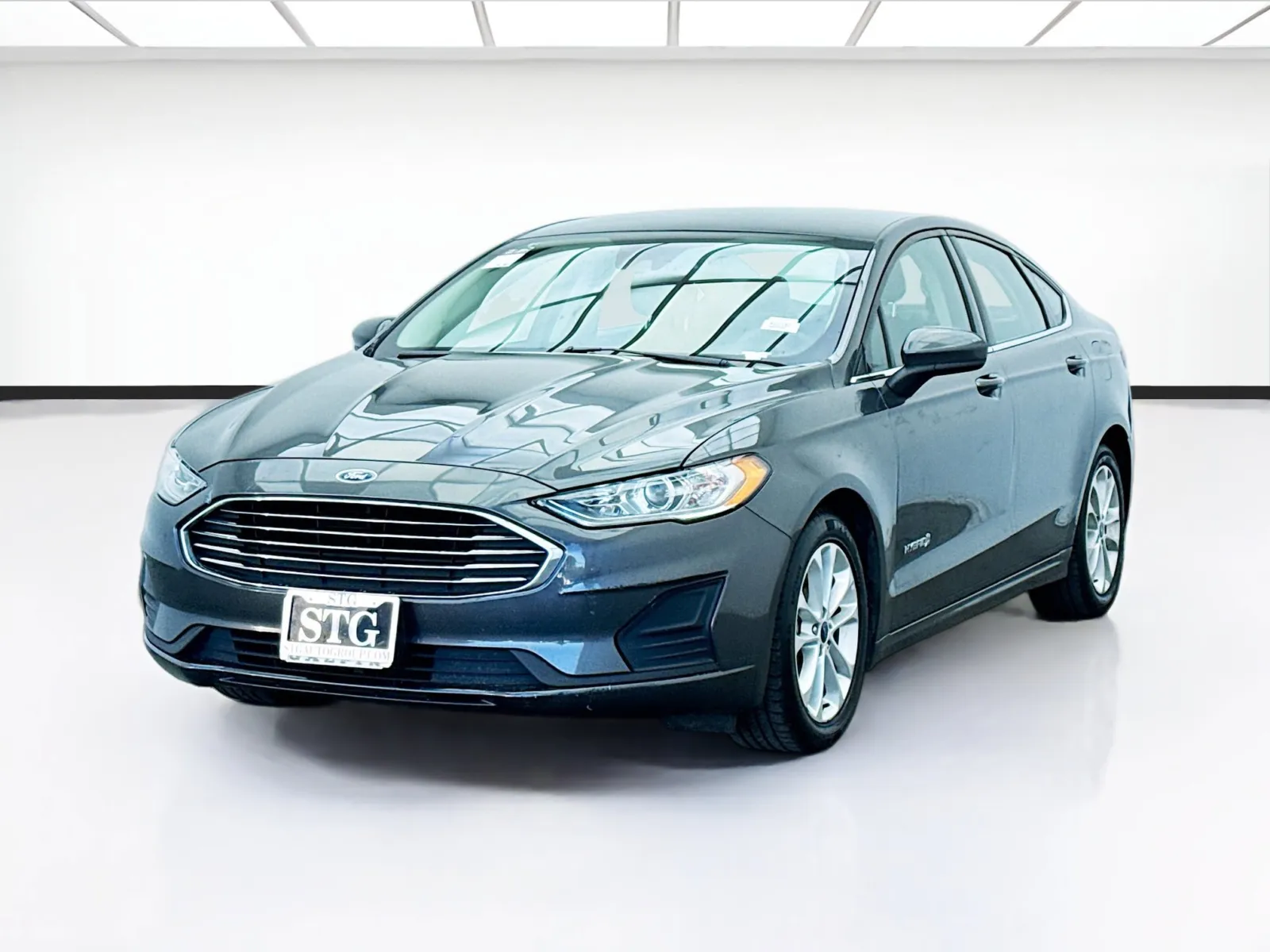 Gray 2019 Ford Fusion Hybrid SE for sale in Montclair, CA