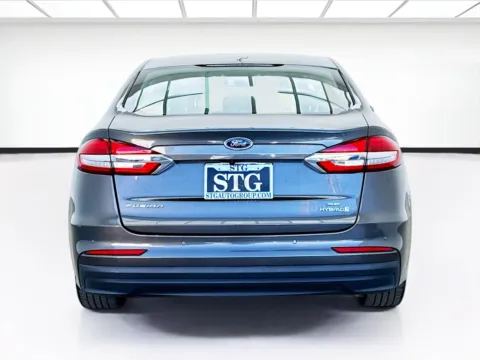 More photos of 2019 Ford Fusion Hybrid SE at KarGenie, CA