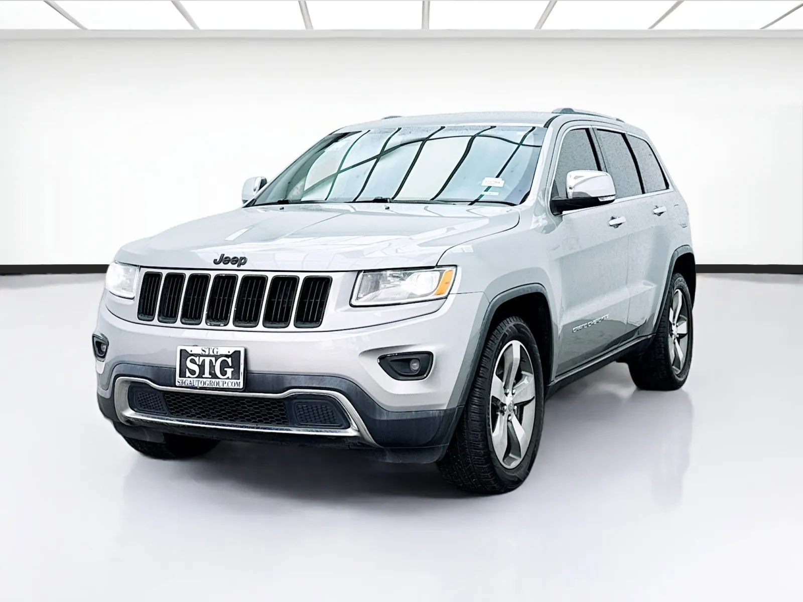 Silver 2016 Jeep Grand Cherokee Limited for sale in Montclair, CA