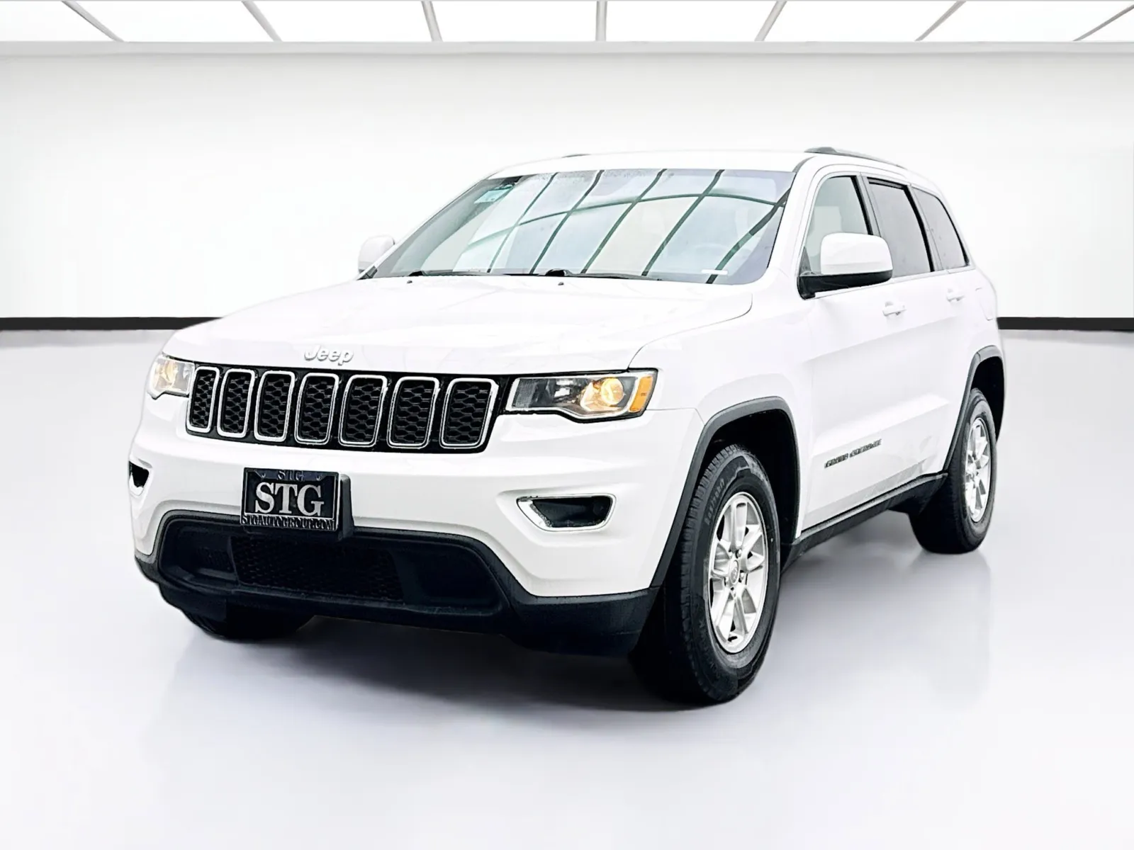 White 2019 Jeep Grand Cherokee Laredo E for sale in Montclair, CA