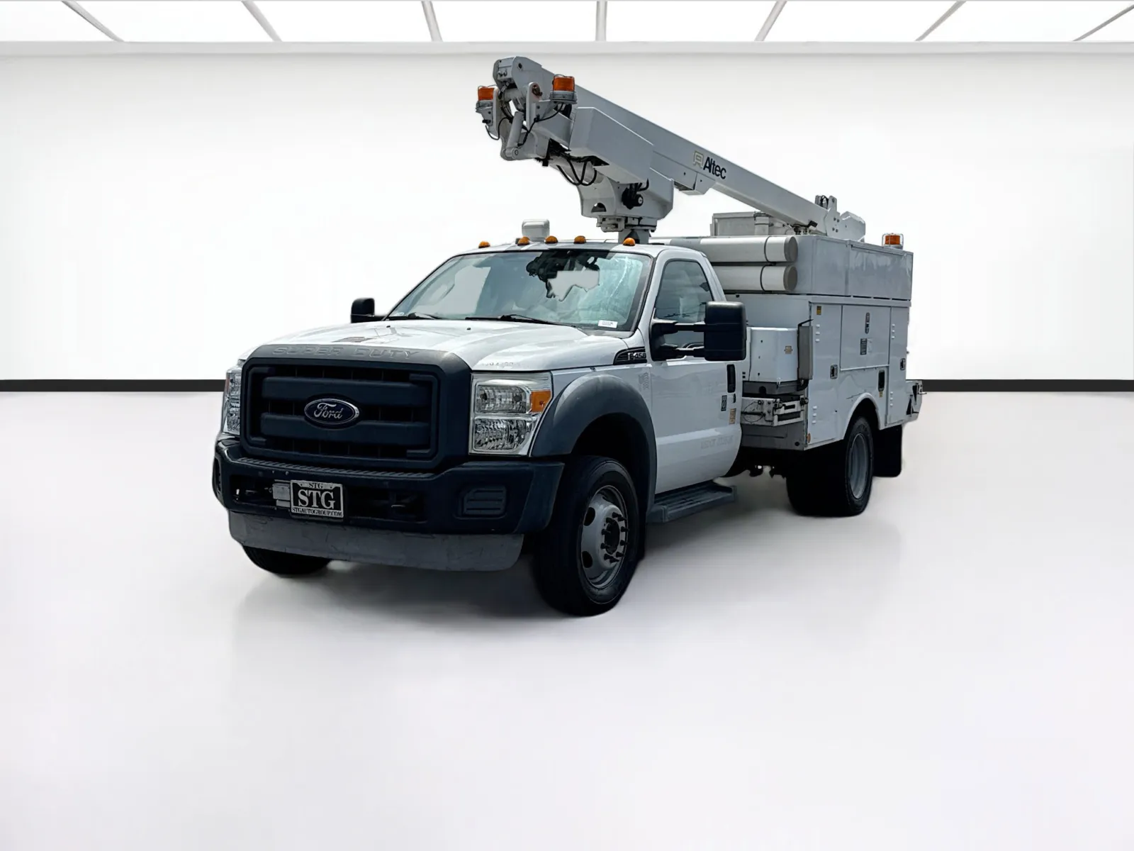 White 2012 Ford Super Duty F-450 DRW Altec AT200A, Telescopic Bucket Truck Mounted Behind Cab for sale in Montclair, CA