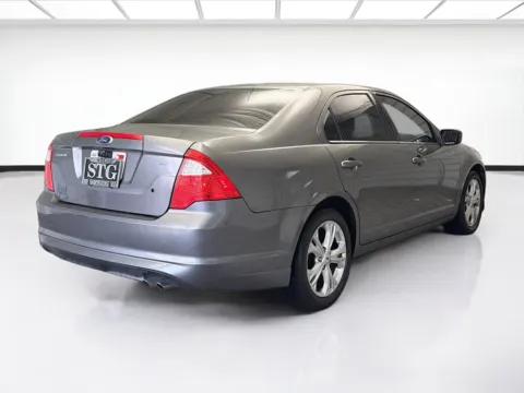 More photos of 2012 Ford Fusion SE at KarGenie, CA