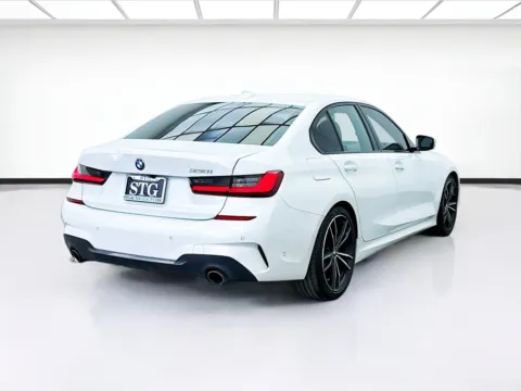 More photos of 2019 BMW 3 Series 330i at KarGenie, CA