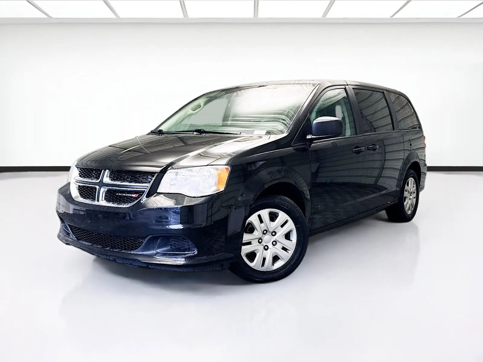 2020 Dodge Grand Caravan SE's photo