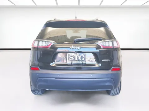 More photos of 2020 Jeep Cherokee Latitude Plus at KarGenie, CA