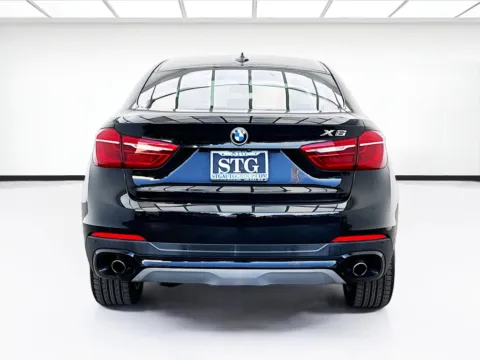 More photos of 2016 BMW X6 xDrive35i at KarGenie, CA