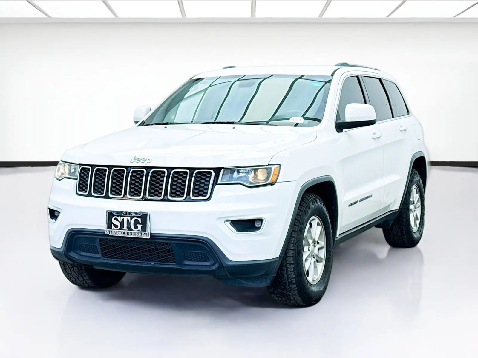 White 2018 Jeep Grand Cherokee Laredo E for sale in Montclair, CA