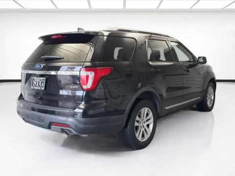 More photos of 2018 Ford Explorer XLT at KarGenie, CA