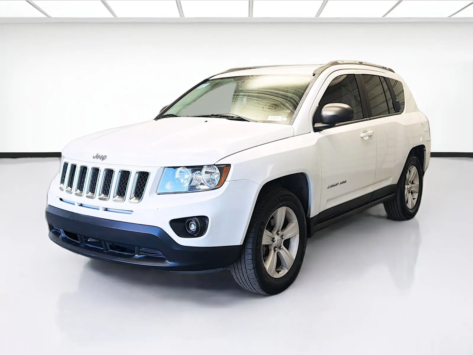 White 2015 Jeep Compass Sport for sale in Montclair, CA