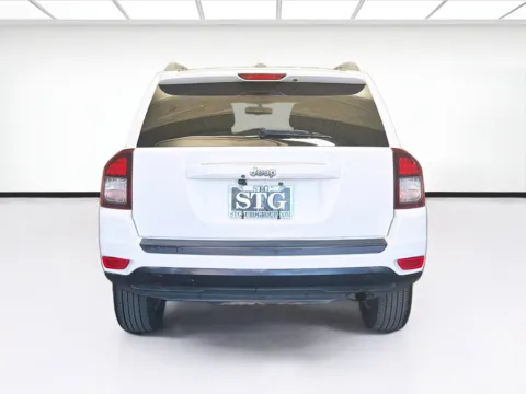 More photos of 2015 Jeep Compass Sport at KarGenie, CA