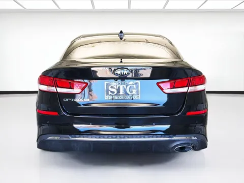 More photos of 2019 Kia Optima LX at KarGenie, CA