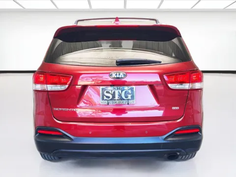 More photos of 2018 Kia Sorento LX at KarGenie, CA