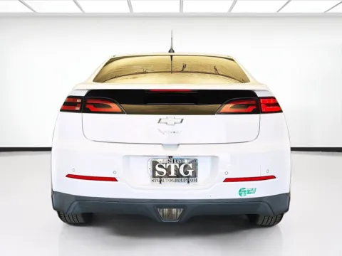 More photos of 2014 Chevrolet Volt at KarGenie, CA