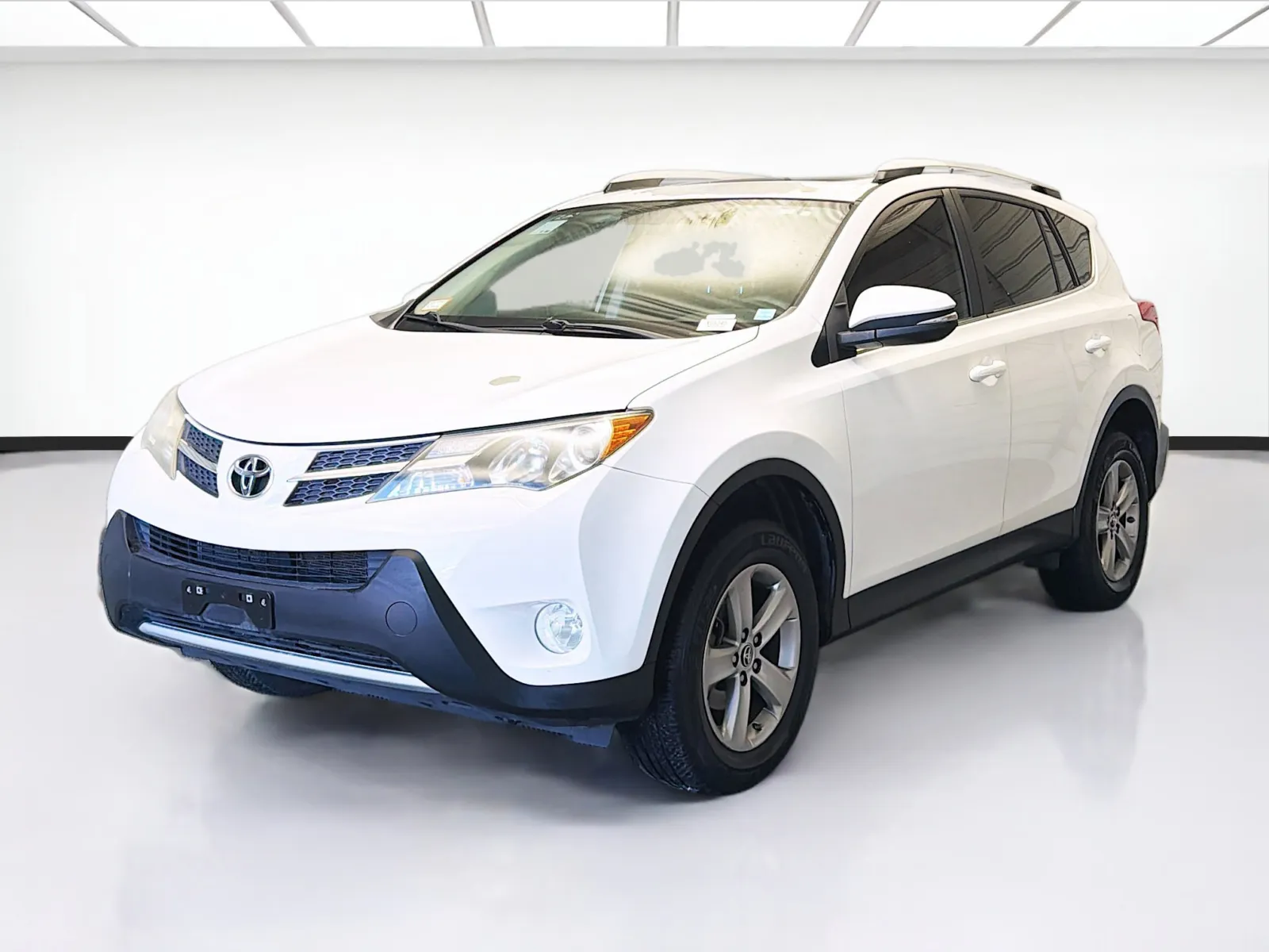 White 2015 Toyota RAV4 XLE for sale in Montclair, CA