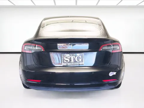 More photos of 2019 Tesla Model 3 Standard Range Plus at KarGenie, CA