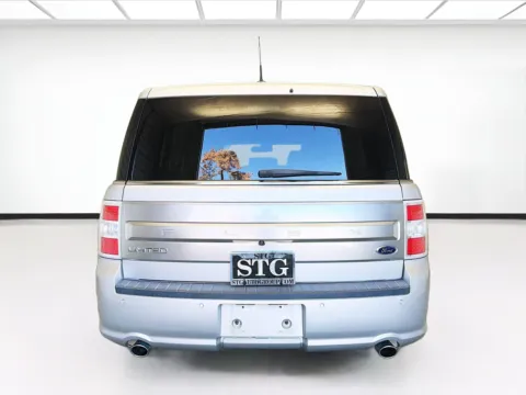 More photos of 2019 Ford Flex Limited at KarGenie, CA