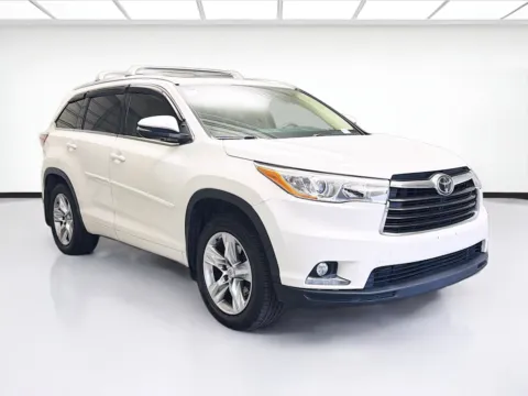 Another view of 2015 Toyota Highlander Limited for sale in Montclair, CA at KarGenie