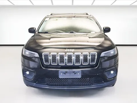 Photos of 2019 Jeep Cherokee Latitude for sale in Montclair, CA at KarGenie