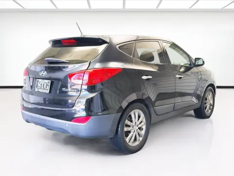 More photos of 2012 Hyundai Tucson Limited PZEV at KarGenie, CA