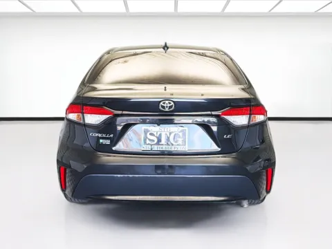 More photos of 2022 Toyota Corolla LE at KarGenie, CA