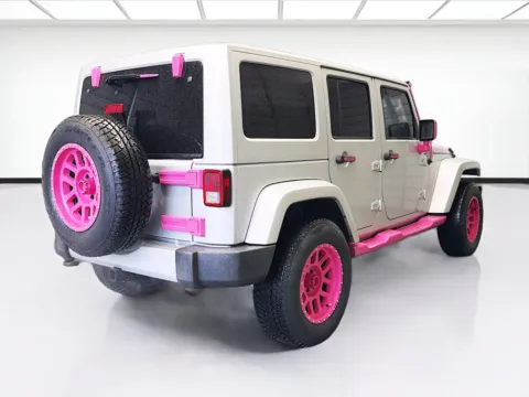 More photos of 2012 Jeep Wrangler Unlimited Unlimited Sahara at KarGenie, CA