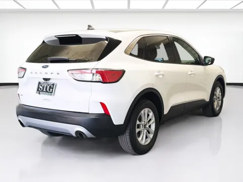 More photos of 2022 Ford Escape SE at KarGenie, CA