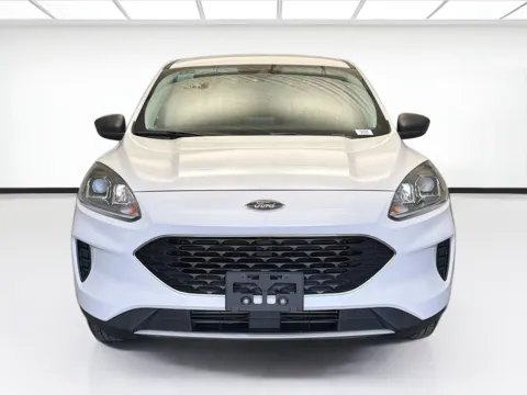 Photos of 2022 Ford Escape SE for sale in Fontana, CA at KarGenie