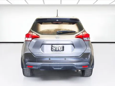 More photos of 2020 Nissan Kicks SR at KarGenie, CA