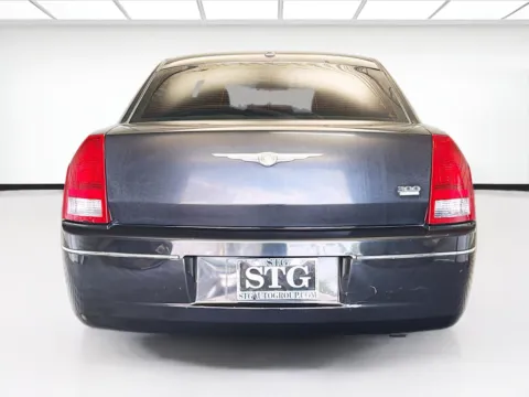 More photos of 2006 Chrysler 300 Touring at KarGenie, CA