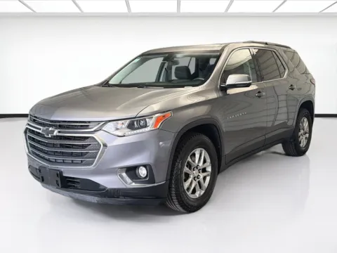 Gray 2019 Chevrolet Traverse LT Cloth for sale in Montclair, CA