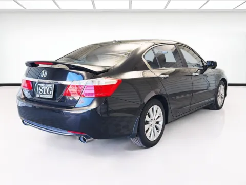 More photos of 2014 Honda Accord Sedan EX-L at KarGenie, CA