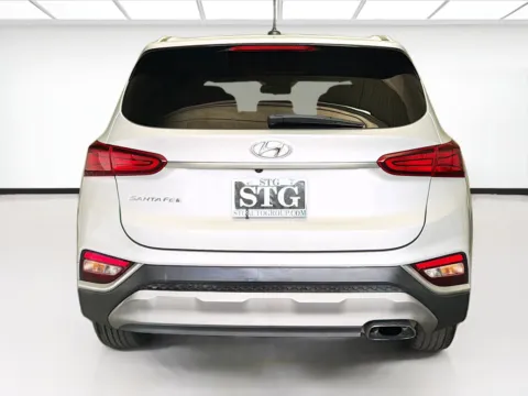 More photos of 2020 Hyundai Santa Fe SE at KarGenie, CA