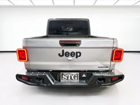 More photos of 2020 Jeep Gladiator Sport S at KarGenie, CA