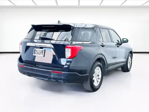More photos of 2021 Ford Explorer at KarGenie, CA