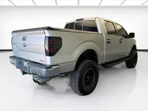 More photos of 2011 Ford F-150 XLT at KarGenie, CA