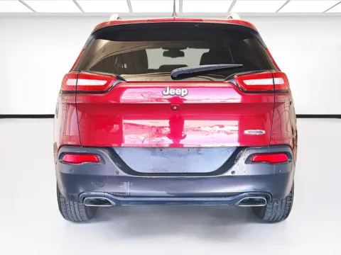 More photos of 2017 Jeep Cherokee Latitude at KarGenie, CA