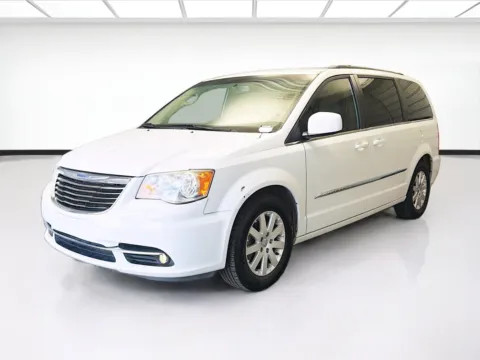 White 2016 Chrysler Town & Country Touring for sale in Montclair, CA