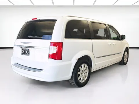 More photos of 2016 Chrysler Town & Country Touring at KarGenie, CA