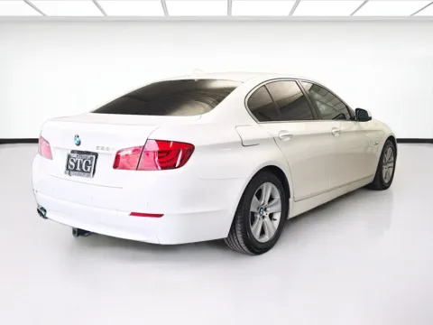 More photos of 2013 BMW 5 Series 528i at KarGenie, CA